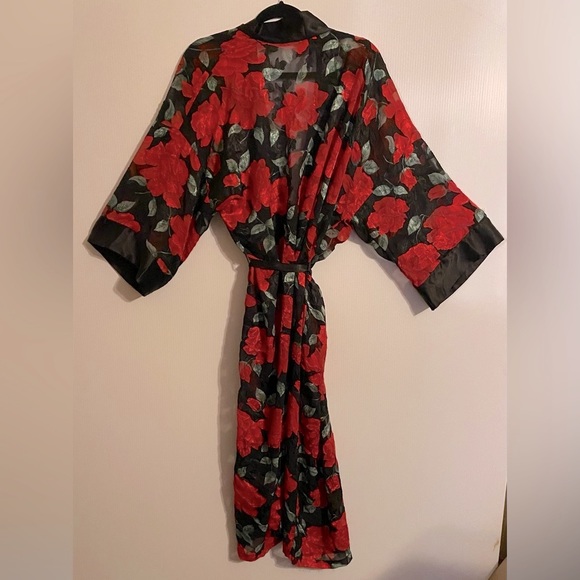 LA INTIMATES BLACK AND RED ROSE SHEER SILKY ROBE - Picture 4 of 4